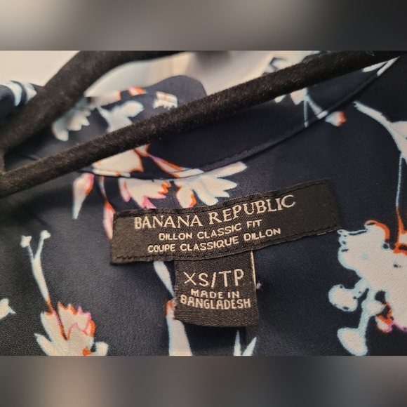 Banana Republic blouse - Picture 3 of 3